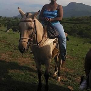 Meet your Posher, April